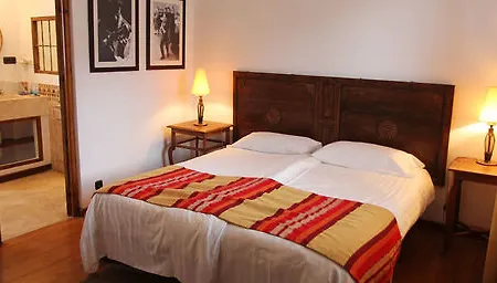 Hotel La Del Angel 3*